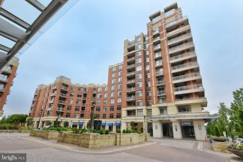 Residential Income Property with Terrace
