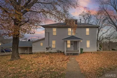 Duplex in Chester, Illinois