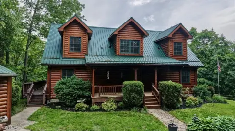 Log Home on Private Acres
