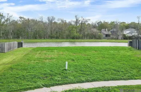 Residential Lot in Lexington Estates