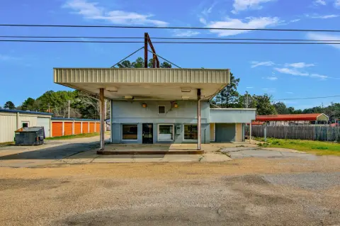 Commercial Property on Hwy 278E