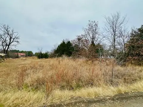 Residential Lot Near Duchess Creek
