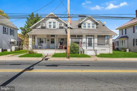 Income-Producing Triplex in Delmar, DE
