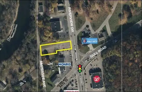 Commercial Lot on Gull Road