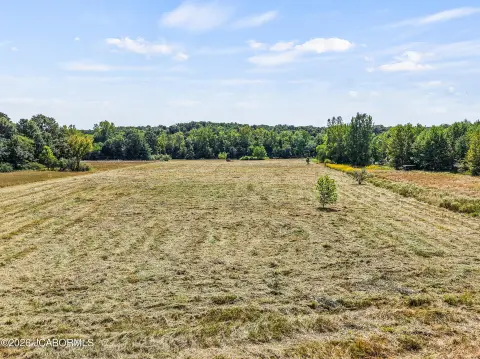 Secluded Land in Williamsburg, MO