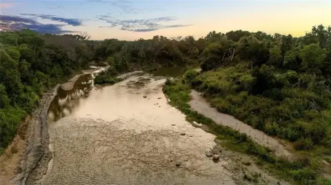 Live-Water Ranch Oasis in Texas