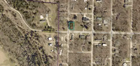 Level Lot in Merriam Woods