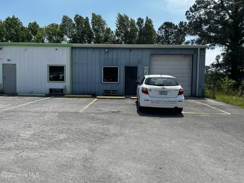 Midway Park Commercial Building For Rent