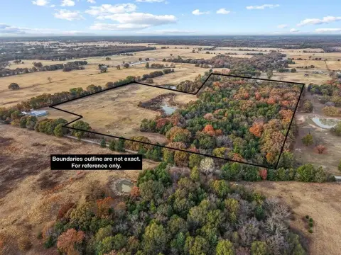 31 Acres Near Bois D'Arc