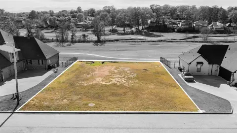 Residential Lot in Fairway Oaks