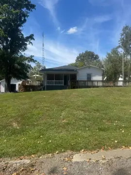 Remodeled Farmhouse on 2.5 Acres