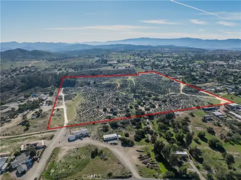 37.4 Acres in Lake Elsinore