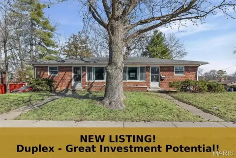 Belleville Duplex with Fenced Yard