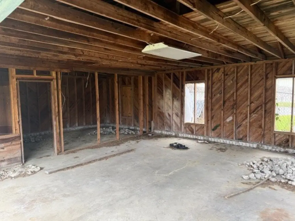 Picture 4