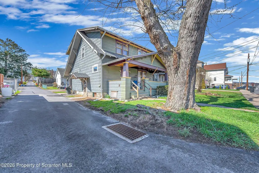 Picture 4