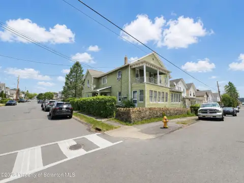 Triplex with Separate Utilities