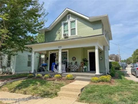Updated 4-Unit Apartment Building