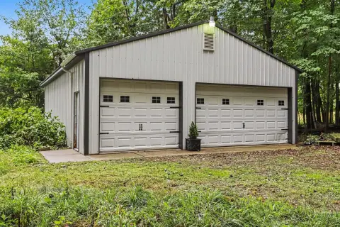 Land with Pole Barn