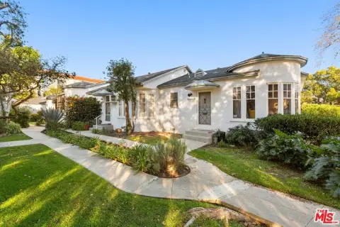 Toluca Lake Triplex: FHA Eligible