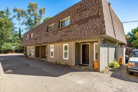 Four-Unit Townhouse Quadplex