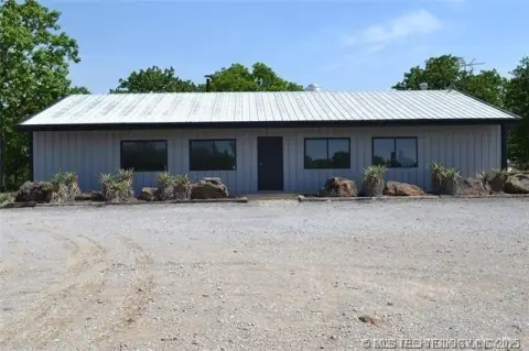 Skiatook Restaurant/Retail Opportunity For Sale