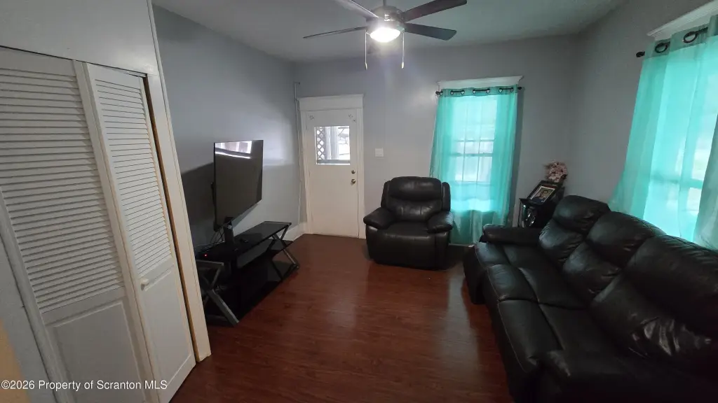 Picture 3