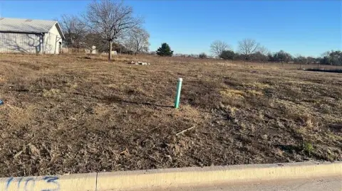 Residential Land in Leonard, TX