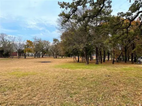Burleson Land in Hill Estates