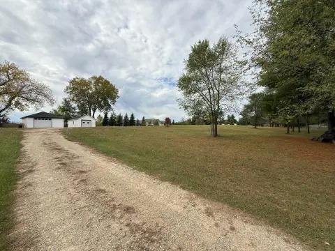 Residential Land with Detached Garages