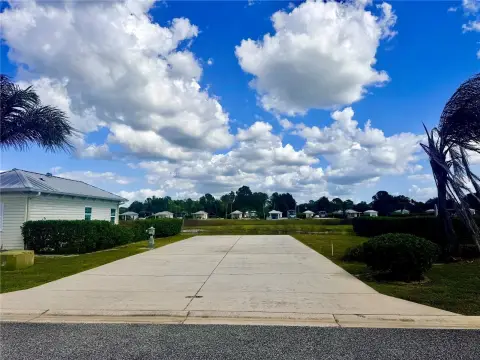 Motorcoach Recreation Lot
