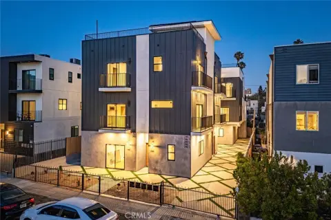 New Luxury Los Angeles Quadruplex