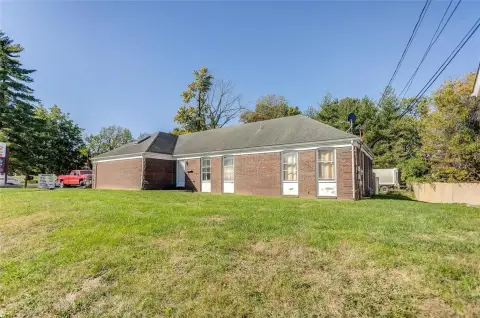 Godfrey Road Office with Garages