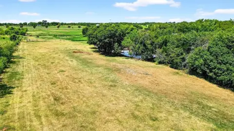 Spacious Land Lot in Gunter
