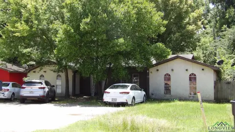 Longview Duplex in Pine Tree