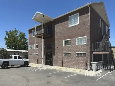 Garden City Commercial Lease Opportunity