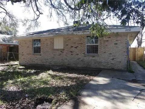 Remodeled Duplex with Investment Potential