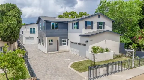Modern Triplex in Bell Gardens