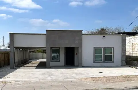 Furnished Duplex with Expansion Potential