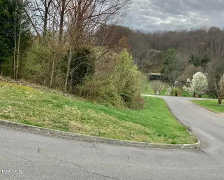 Corner Lot in Highland Meadows