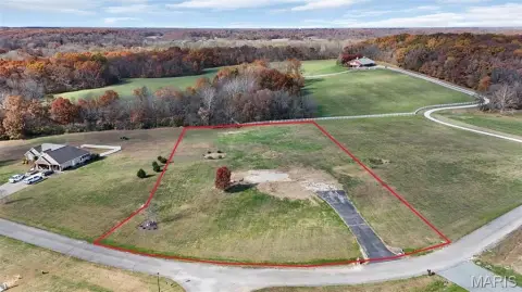 Residential Land in Troy, MO