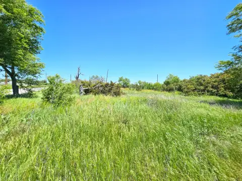 Vacant Corner Lot in Pampa