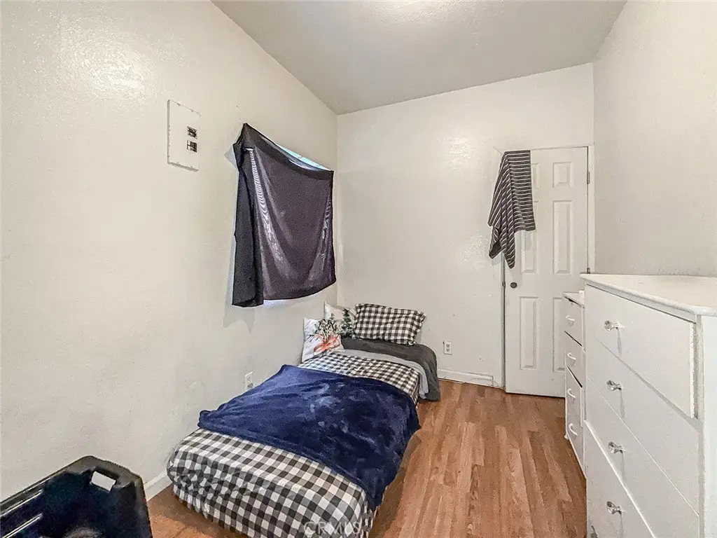 Picture 33