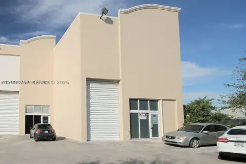 Flex Space with High-Dock Loading