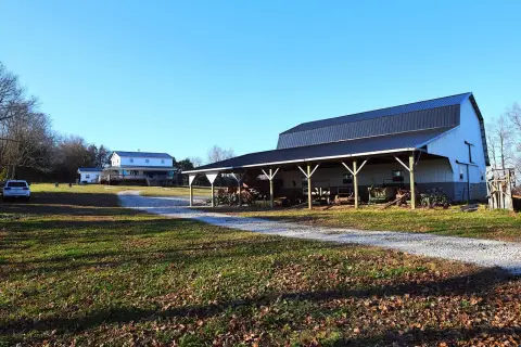 83-Acre Kentucky Cattle Farm