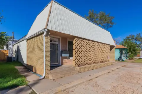 Updated Office and Warehouse Space