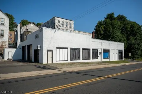 6,000 SF Sussex Warehouse