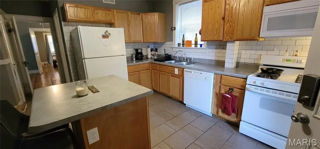 Picture 3