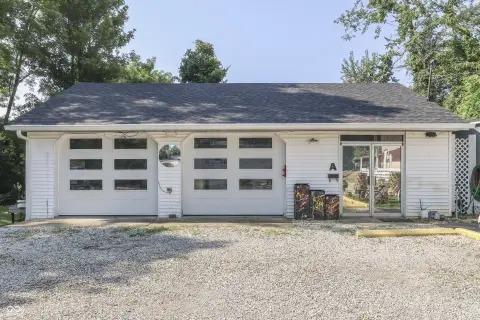 Versatile Mixed-Use Property For Lease