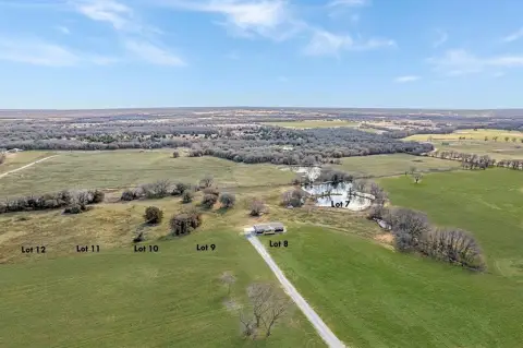 Spacious Land in Denver Road Estates