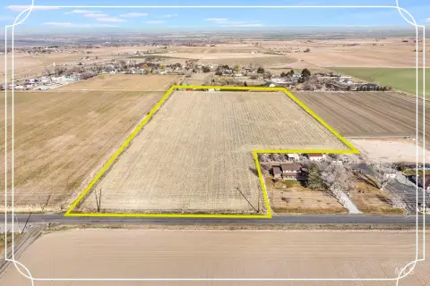 17.03 Acres in Buhl, ID